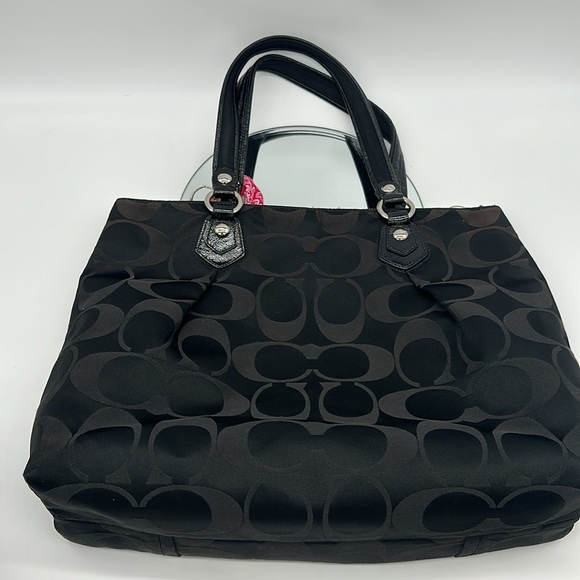 Coach Poppy Zip Tote - Picture 4 of 8